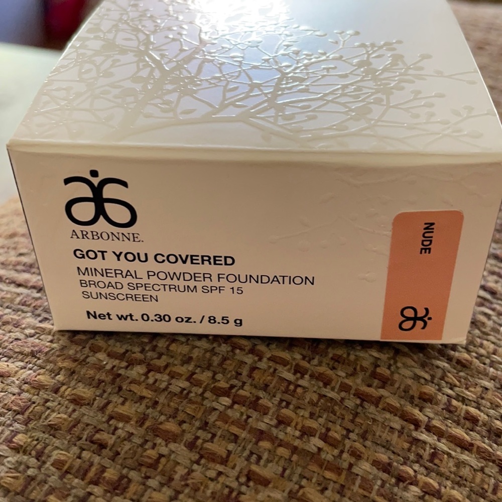 Arbonne NEW Mineral powder foundation Nude